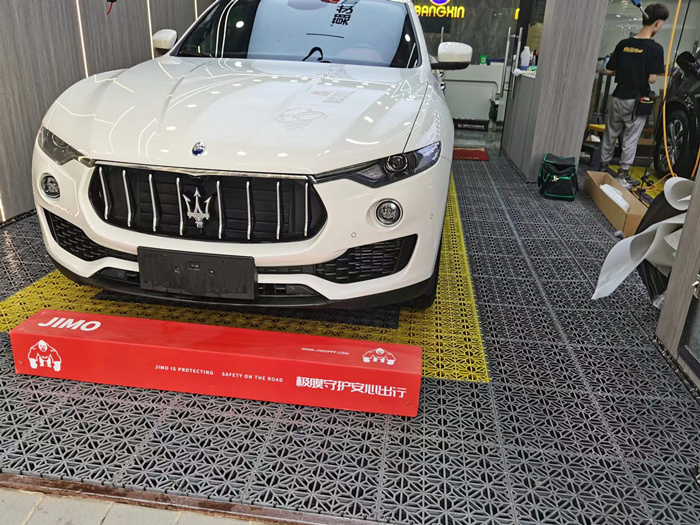 瑪莎拉蒂隱形車衣施工案例